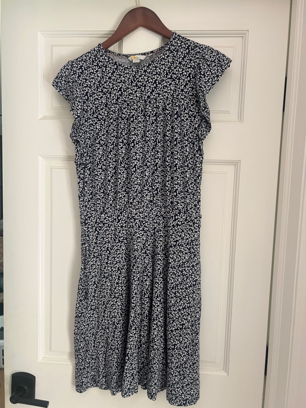 Boden Women’s Navy and White Floral Cap Sleeve Dress size 6R